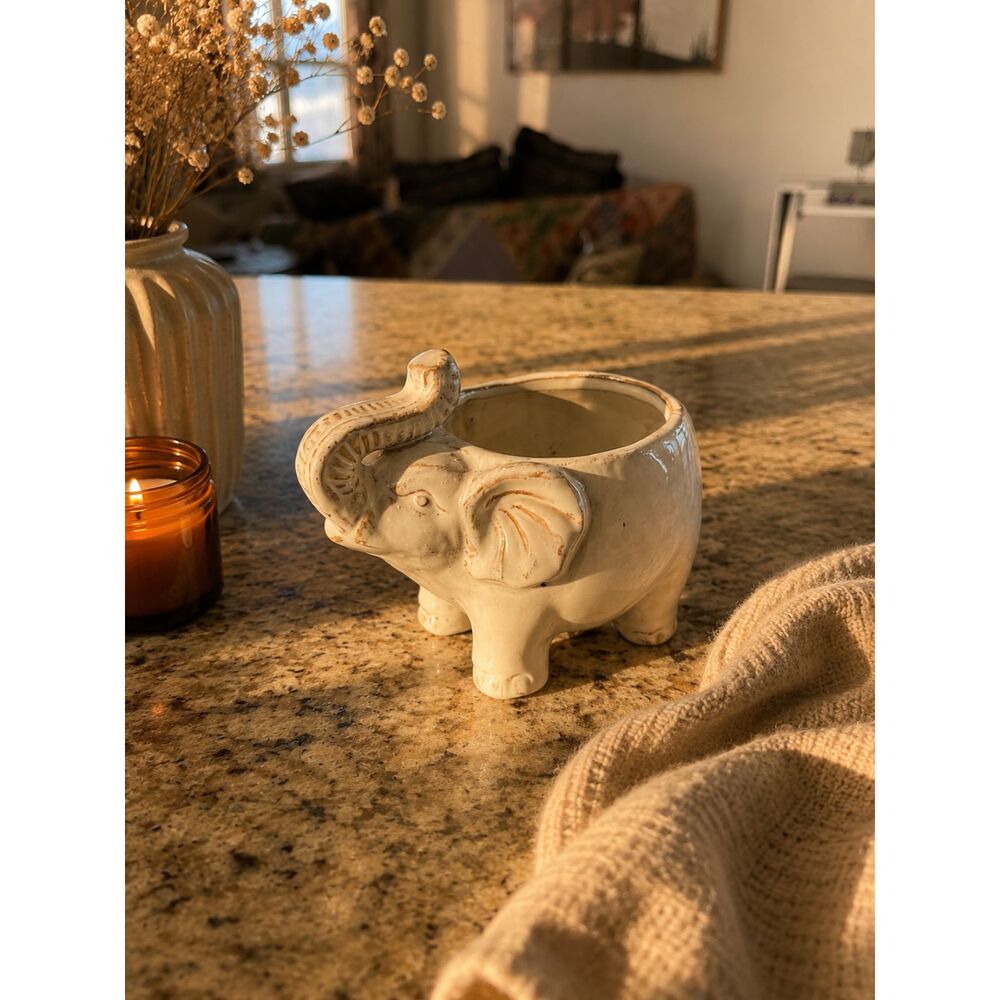Anthropologie Trumpeting Elephant Pot